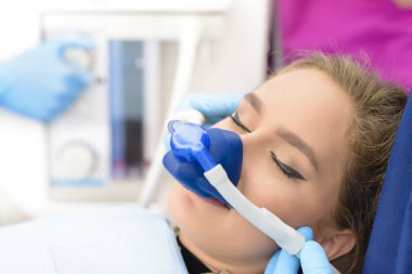 Sedation Dentistry for Long Procedures: Make Time Fly During Extended Visits