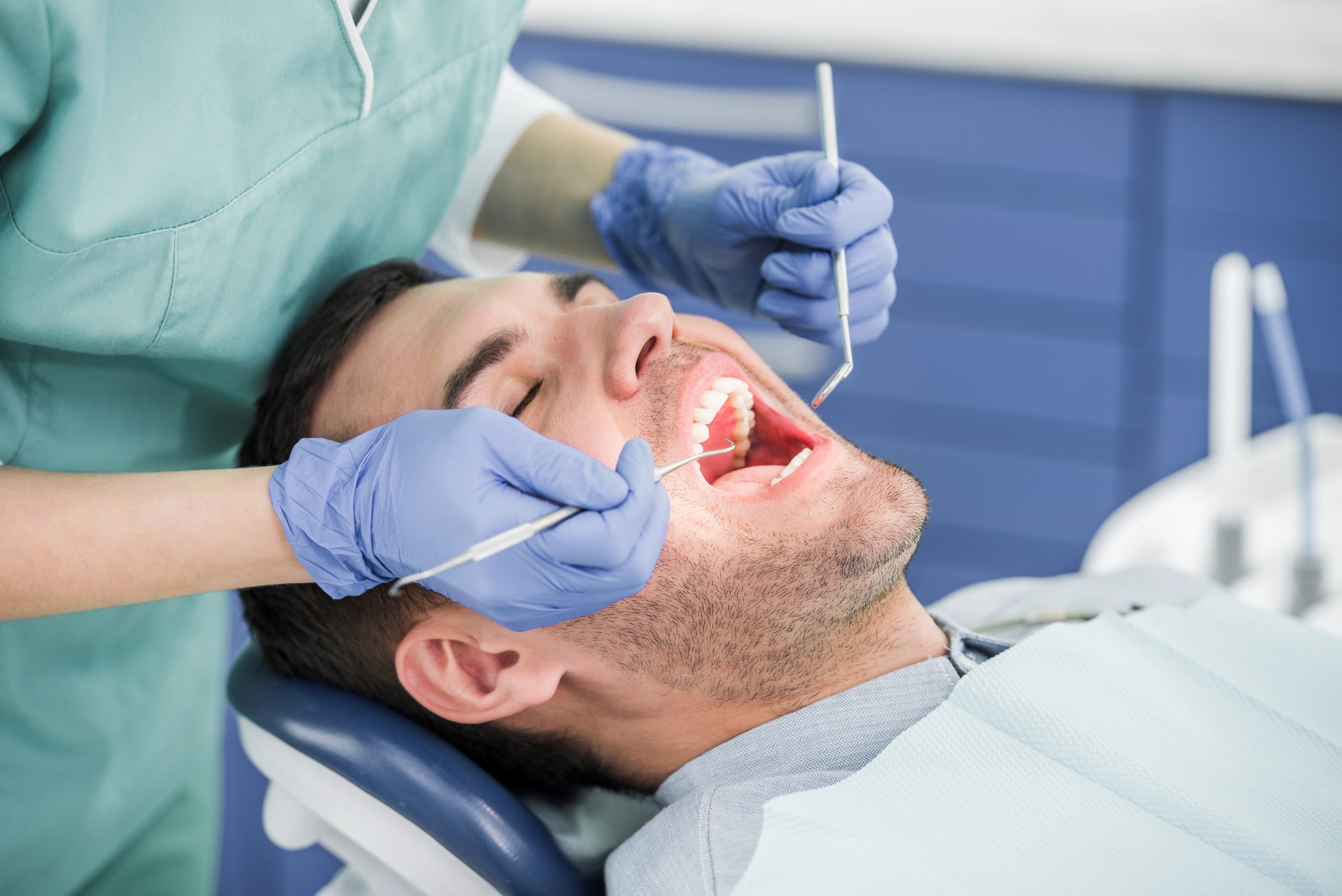 Emergency Periodontal Gum Treatment: Fast Action to Save Your Smile